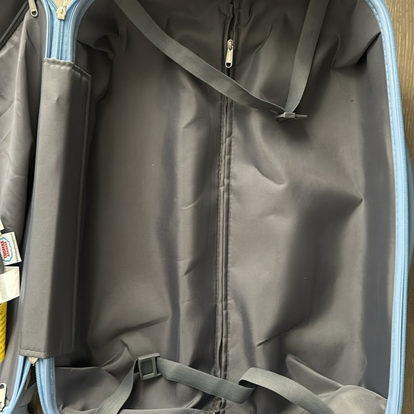 Thomas the Train hard sided luggage - Picture 5 of 8